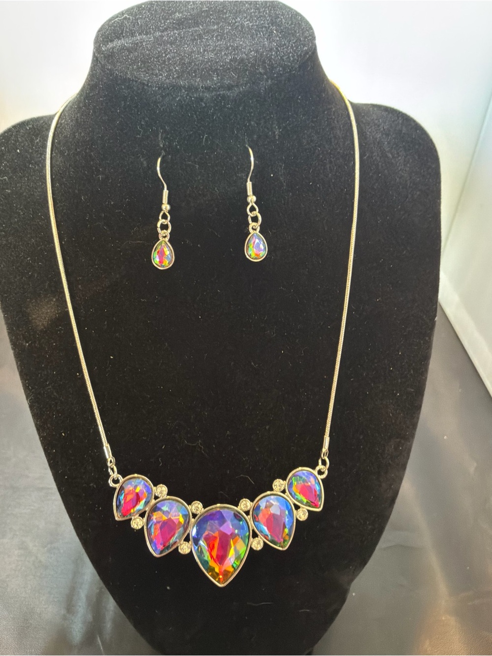 Multicolor Teardrop Crystal Necklace & Earrings Set